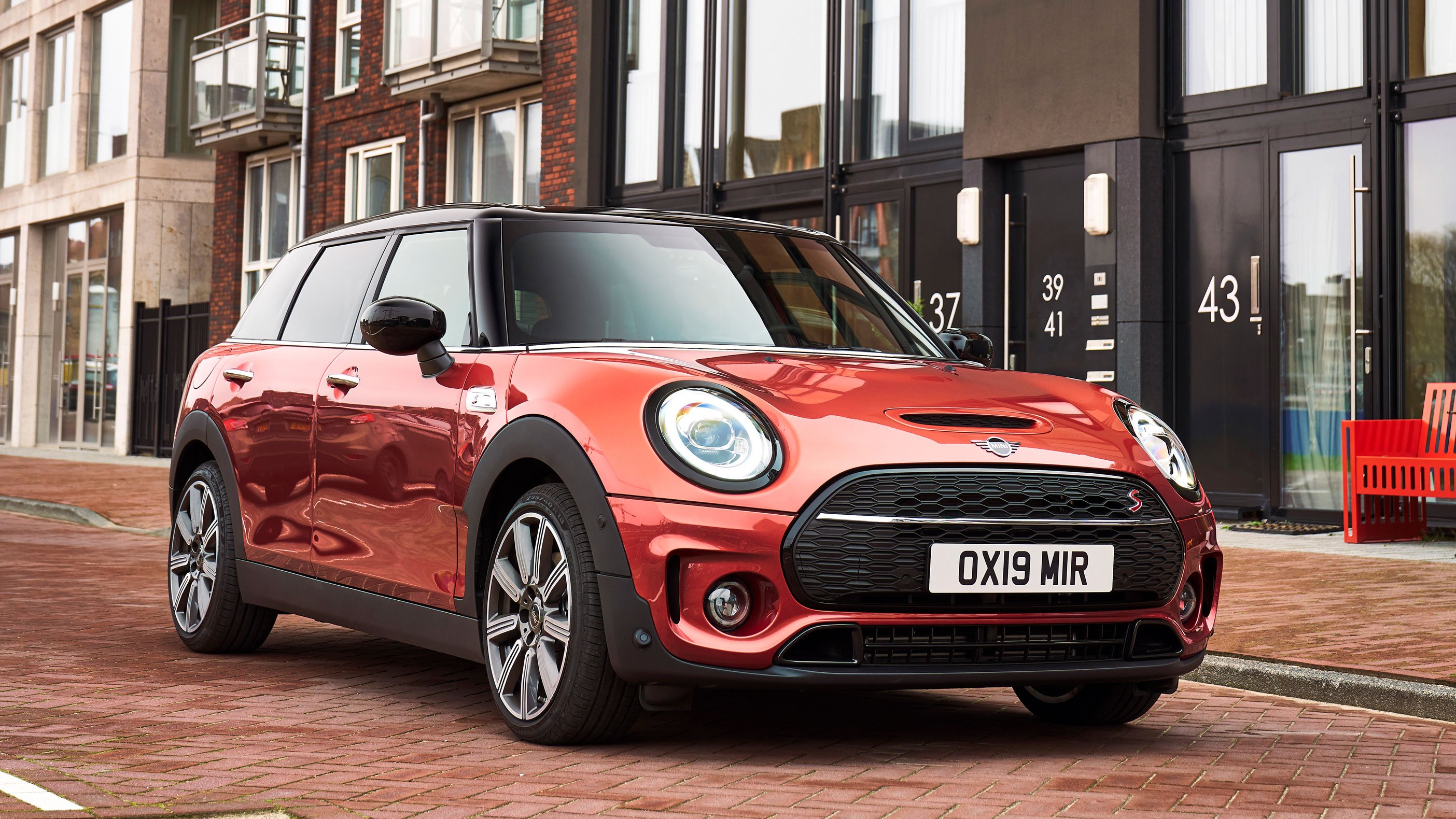 MINI Clubman Review & Prices 2023 AutoTrader UK